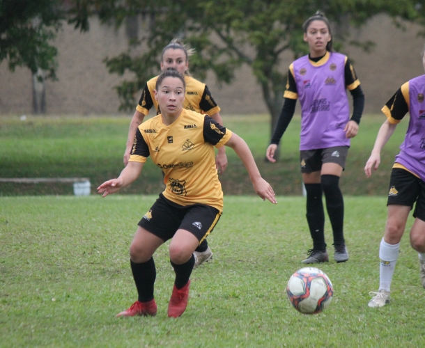 Meninas Carvoeiras estreiam no Campeonato Catarinense