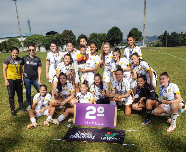 Meninas Carvoeiras são vice-campeãs dos JUCs