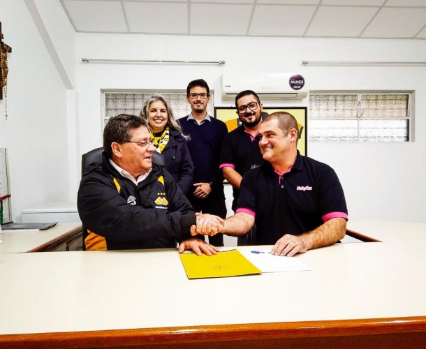 Nathyflex Colchões Magnéticos firma parceria com o Tigre