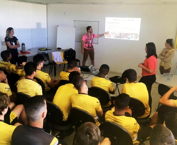 Palestra para atletas da base do Tigre