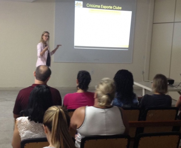 Palestra para os pais de alunos da Escolinha