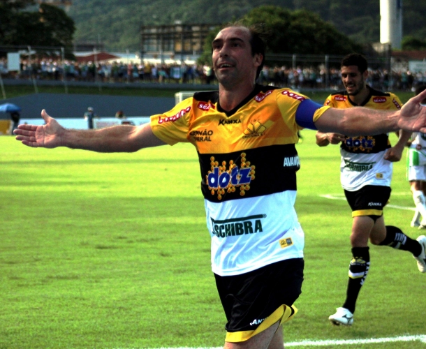 Paulo Baier elogia atuação do Tigre