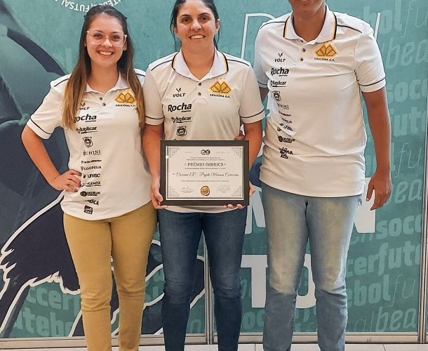 Projeto Meninas Carvoeiras recebe prêmio IMBRICS de Responsabilidade Social e Sustentabilidade no Futebol