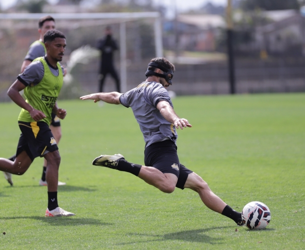 Reapresentação com jogo-treino no CT