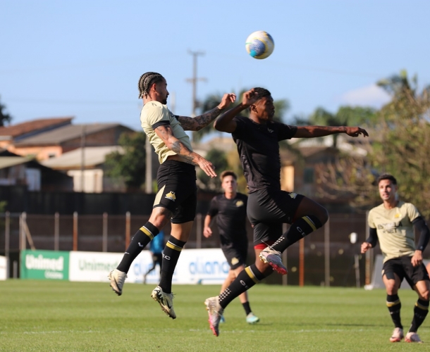 Reapresentação e jogo-treino com o Sub-20