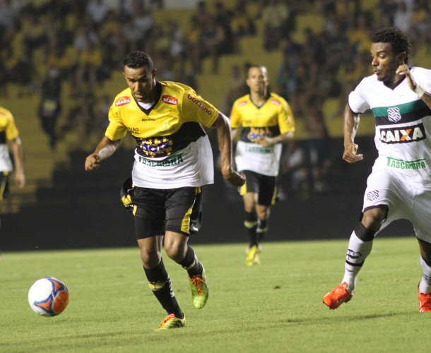 Serginho satisfeito por ajudar o Tigre