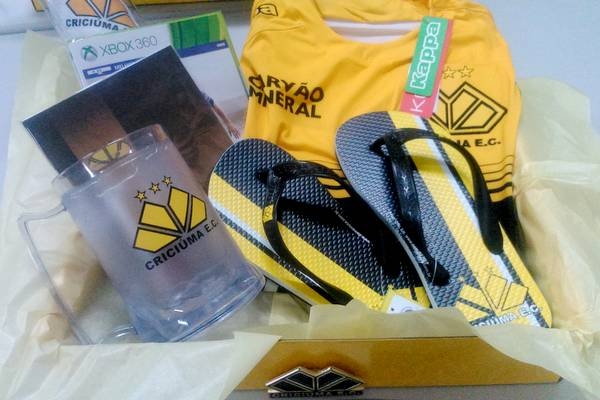 Sócia carvoeira ganha kit oficial