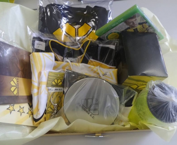 Sócio em dia ganha kit de produtos licenciados