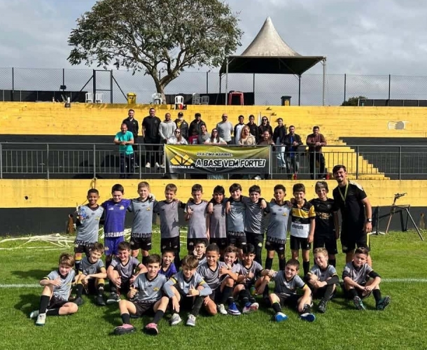 Garotos do Sub-10 participam de manhã especial no CT
