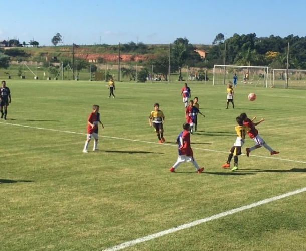 Sub-12 e Sub-13 vencem o Paraná no Sul Brasileiro