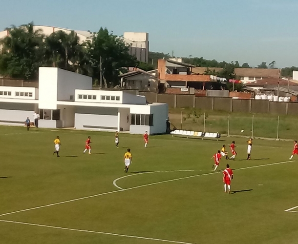 Sub-13 e Sub-14 do Criciúma vencem jogo treino