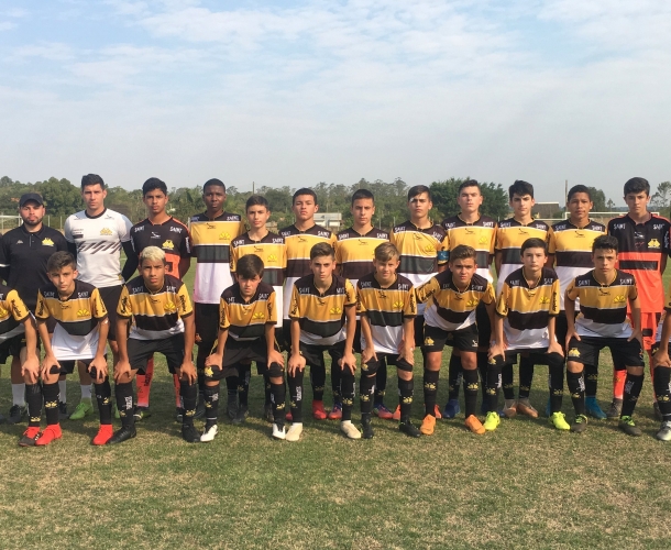Sub-13 enfrenta o Avaí por uma vaga na decisão
