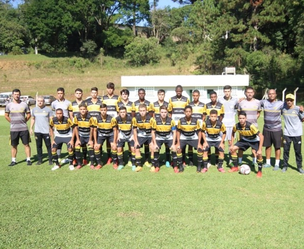 Sub-15 e Sub-17 estreiam no Catarinense