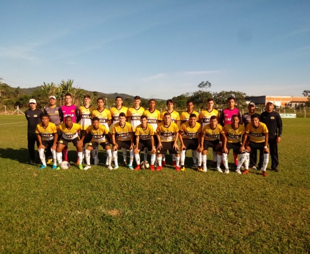Sub-15 e Sub-17 garantem vitórias