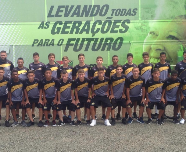 Sub-15 encara batalha na Copa Votorantim