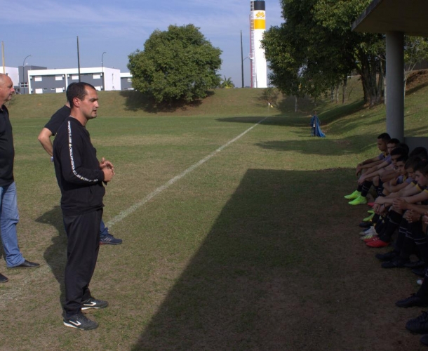 Sub-15 se reapresenta e tem novo técnico