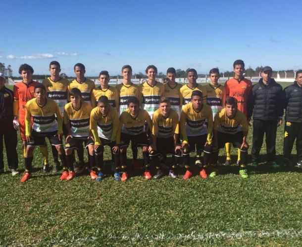 Sub-16 finalista em Sul-Brasileiro