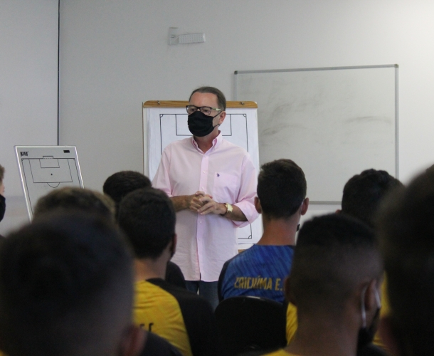 Sub-17 do Tigre se reapresenta no CT
