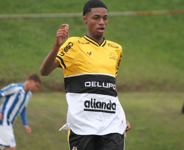Sub-17 recebe o Barra pela semifinal da Copa SC