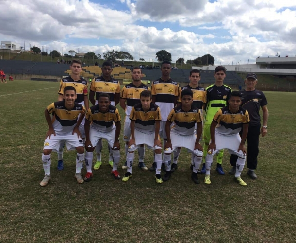 Sub-17 vence e Sub-15 é derrotado no CT