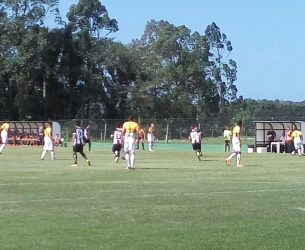 Sub-20 amplia vantagem na liderança