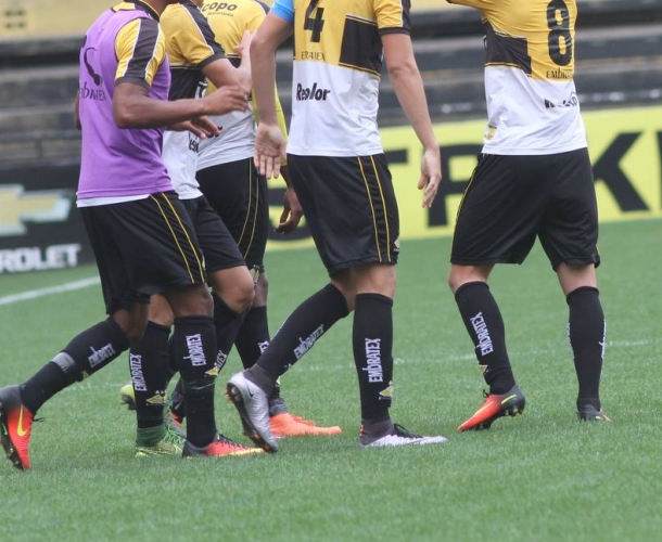 Sub-20 encara desafio no Catarinense