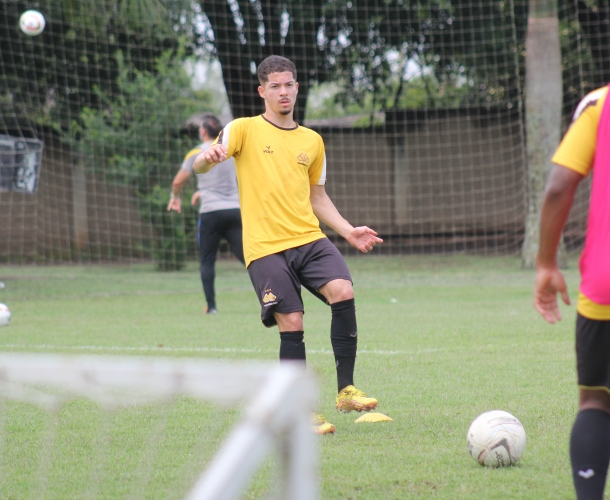 Sub-20 faz amistoso contra o Grêmio no CT 
