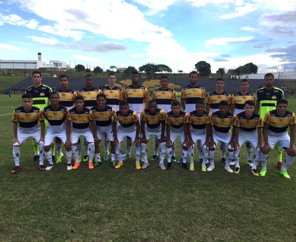 Sub-20 luta pela vaga na semifinal neste sábado