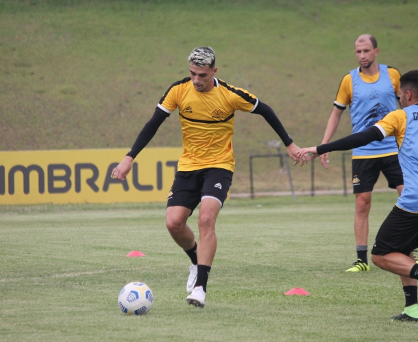 Tencati realiza treino técnico no CT
