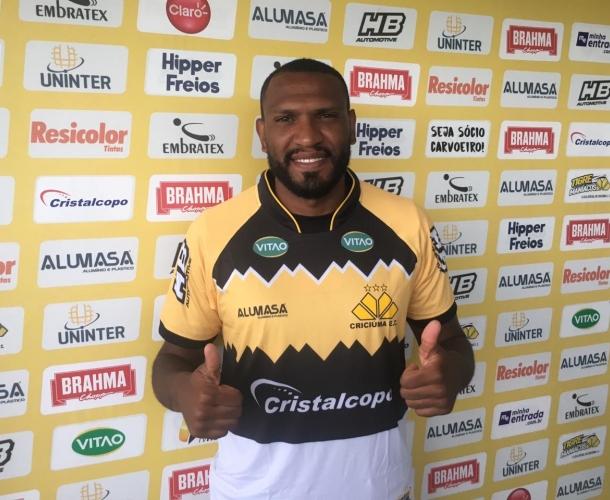 Tigre apresenta Daniel Cruz