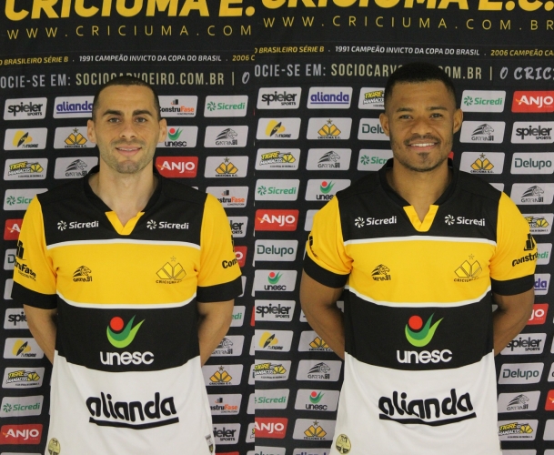 Tigre apresenta oficialmente Dudu Vieira e PH