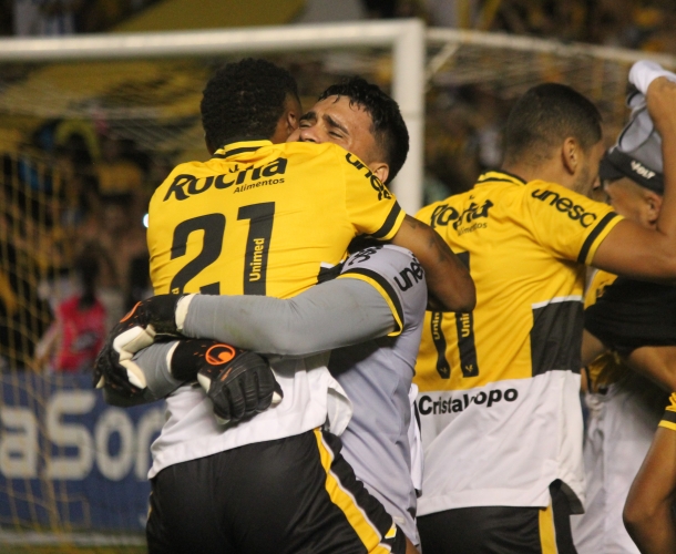 Tigre avança às semifinais em noite de 30 pênaltis