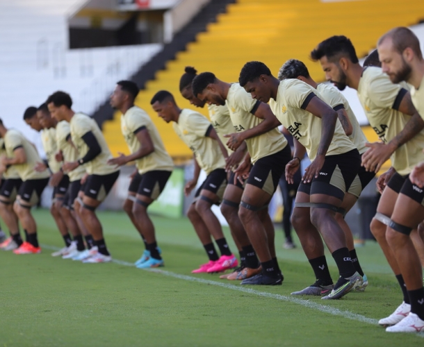 Tigre faz o primeiro treino no Heriberto Hülse