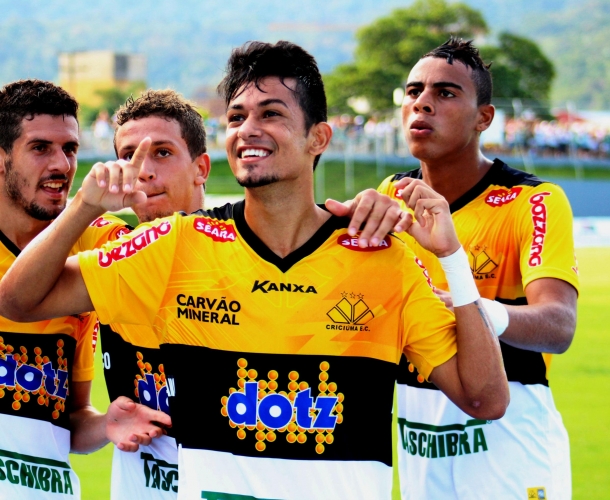 Tigre garante goleada em Blumenau