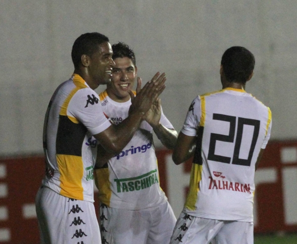 Tigre garante vaga no Hexagonal 