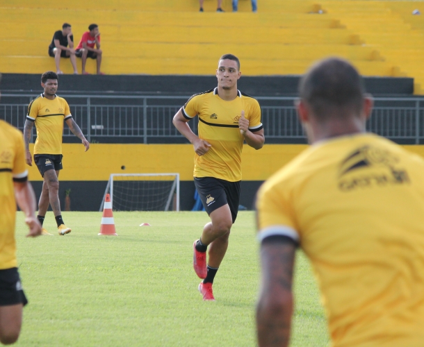 Tigre inicia a semana com treino em dois períodos