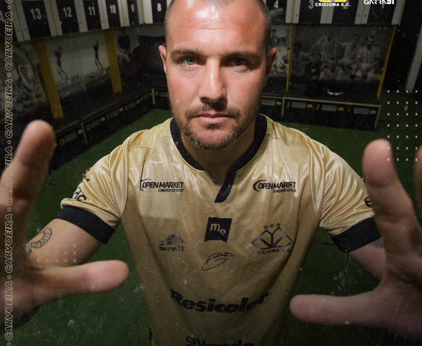 Tigre lança a camisa Carvoeira do goleiro Agenor