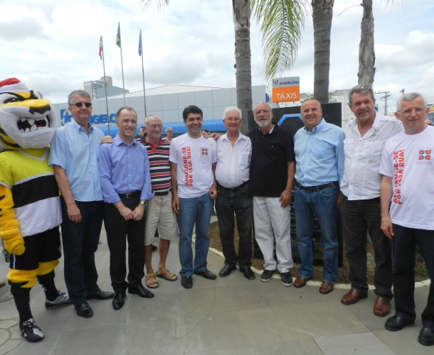 Tigre presente em lançamento do Open Shopping