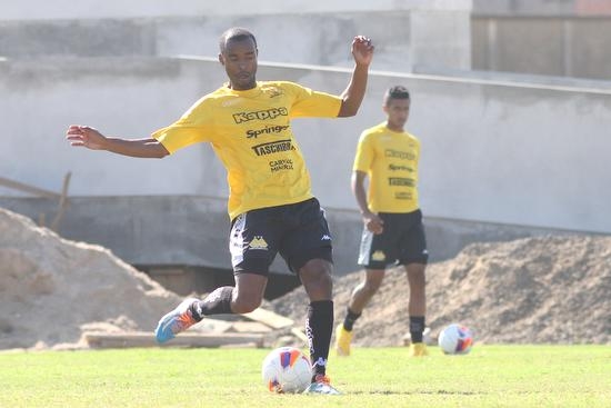Tigre realiza treino técnico e de força