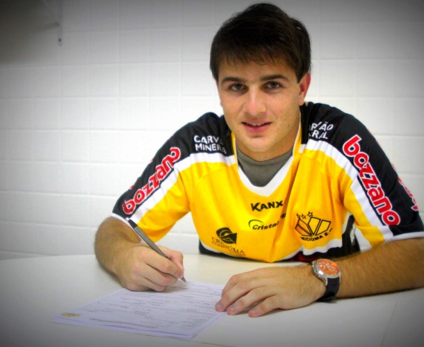 Tigre renova com André Gava até 2015