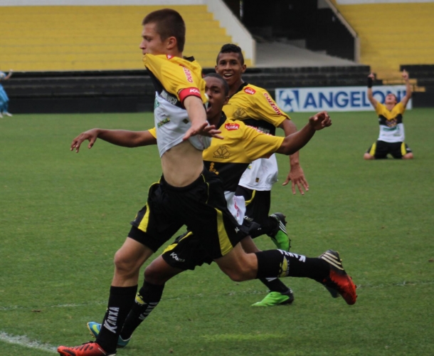 Tigre vence e está na final do Catarinense Sub-17