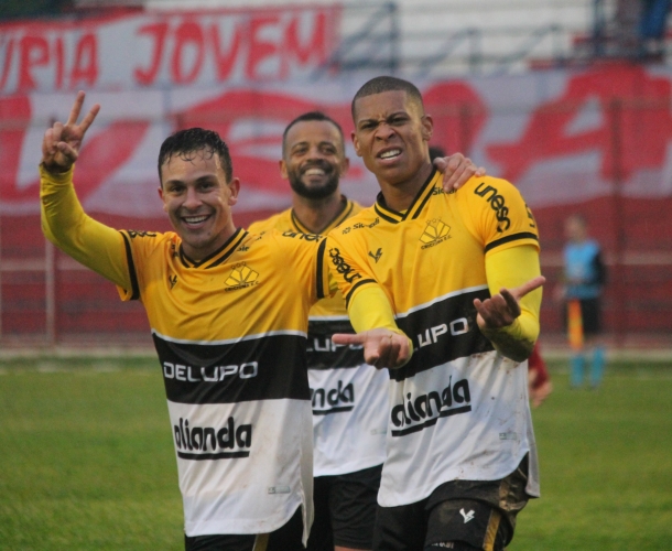 Tigre vence em Lages na estreia do Estadual