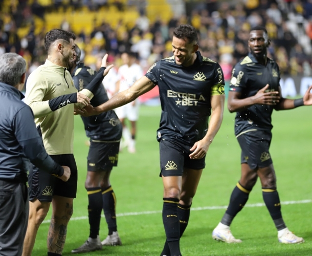 Tigre vence o Atlético Goianiense no Majestoso