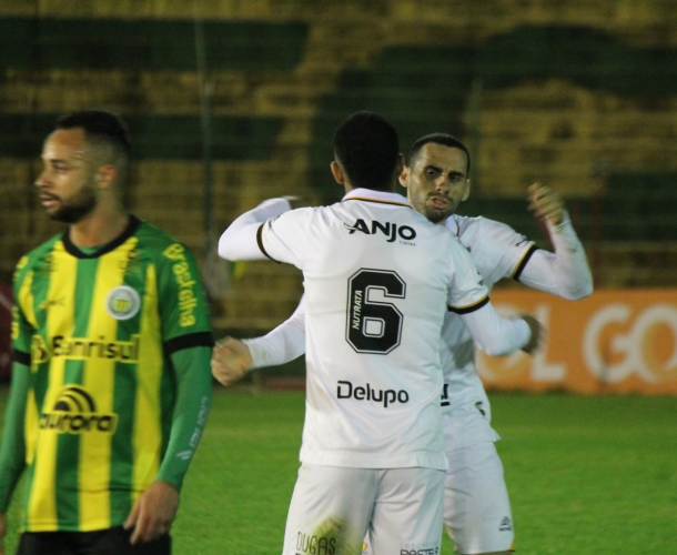 Tigre vence o Ypiranga em Erechim
