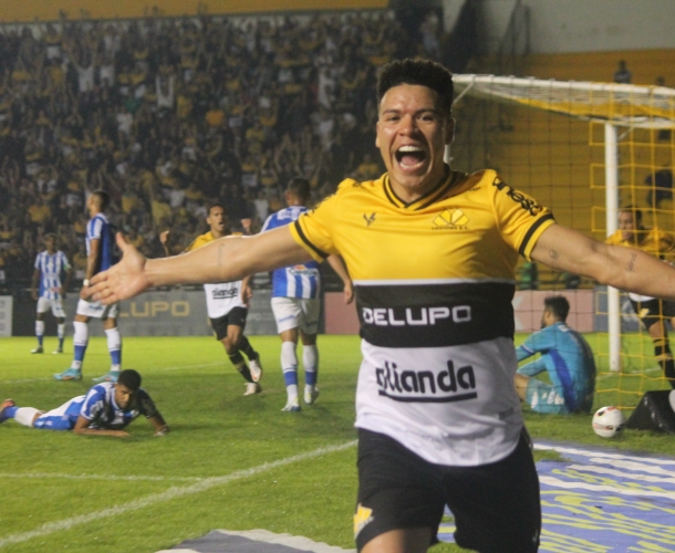 Tigre vira contra o CSA em noite de Marquinhos Gabriel