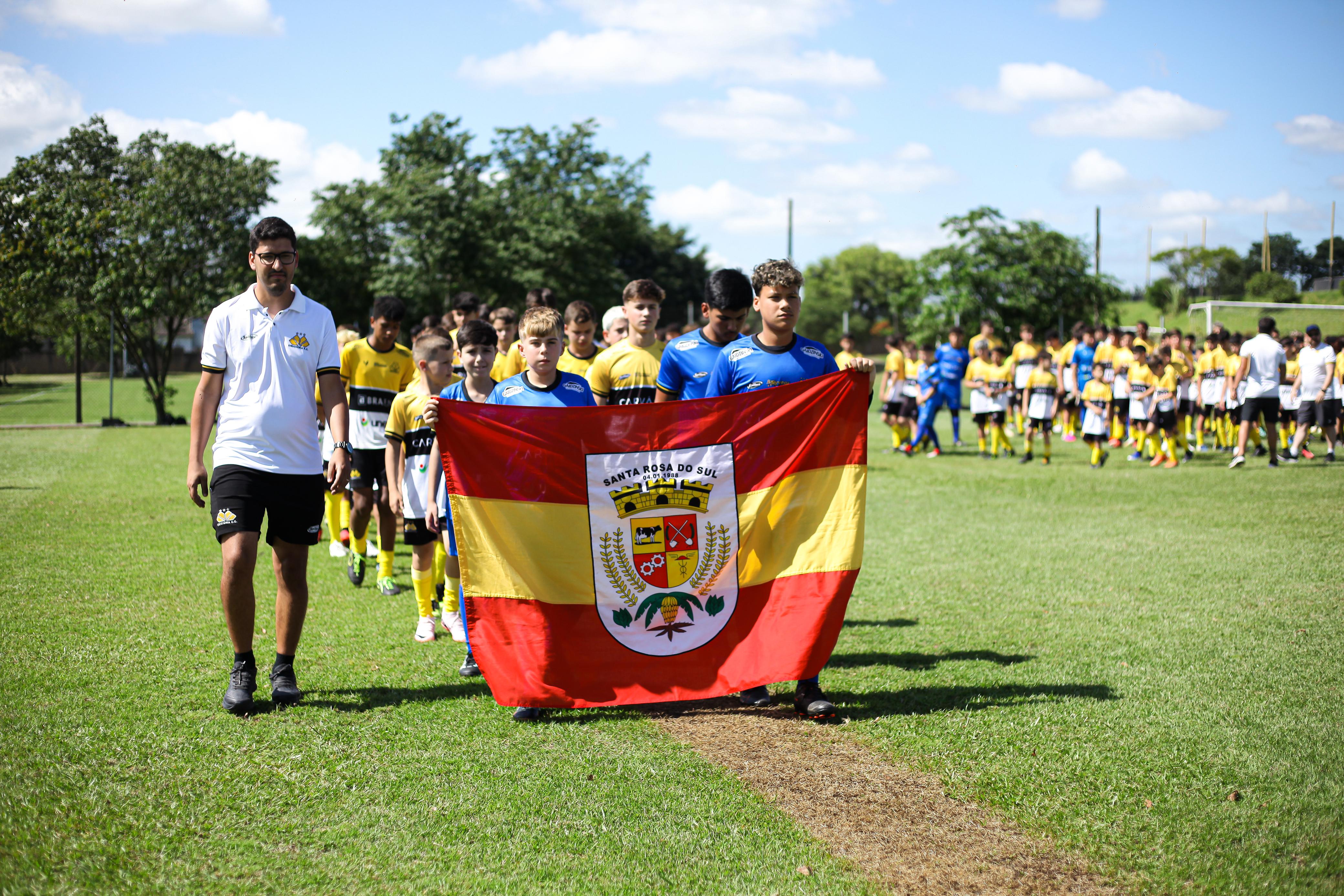 Torneio de Confraternização do Projeto Tigrinhos reúne 700 jovens atletas no CT Antenor Angeloni 