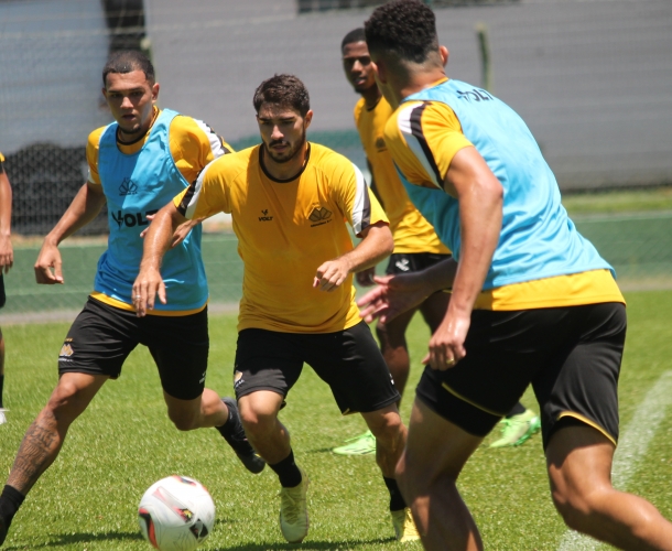 Treino no CFT Cambirela e viagem para Chapecó