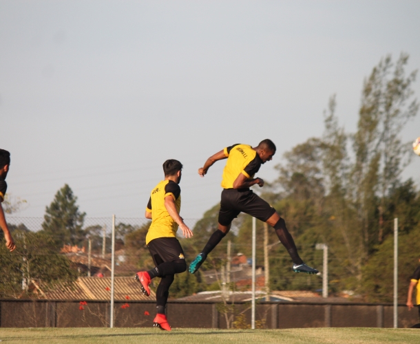 Treino tático em preparação para as quartas de final