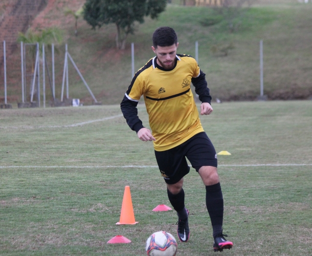 Treino tático no CT Antenor Angeloni
