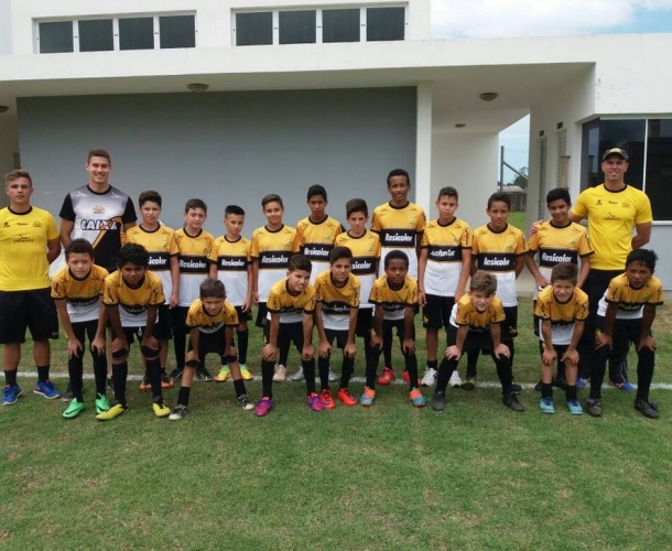 Visita aos garotos da Escolinha do Tigre